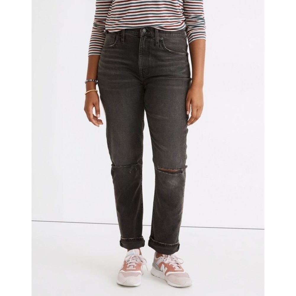 Madewell The Petite High-Rise‎ Slim Boyjean in Caton Wash Ripped-Knee 25P Black